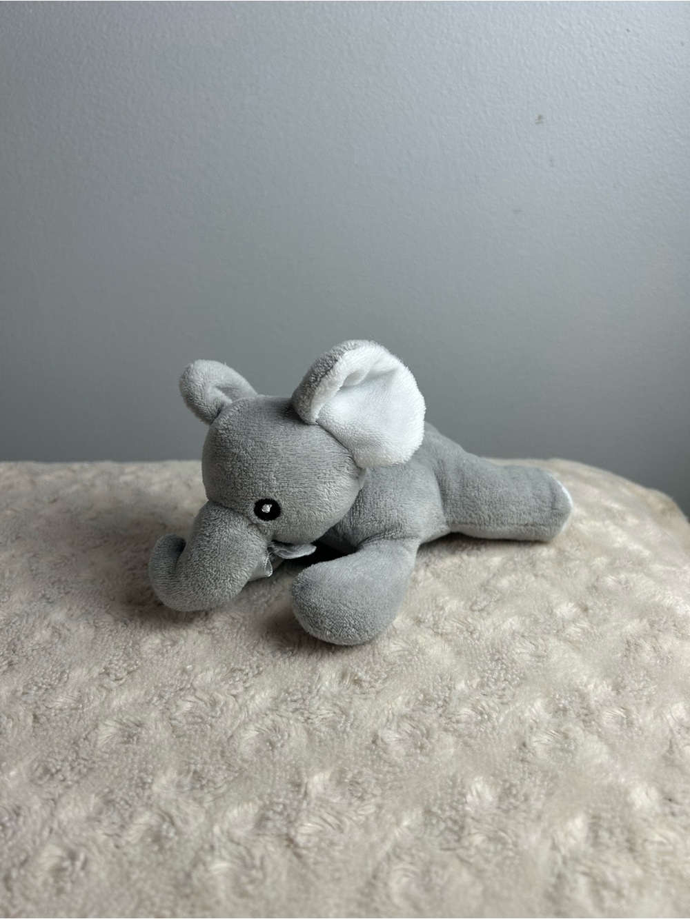 RaZbuddy Elephant Plush Pacifier Holder Stuffed Animal Gray White RaZbaby